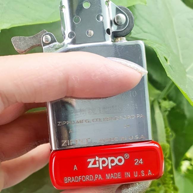 Bật Lửa Zippo Sơn Tĩnh Điện Cờ Đỏ Sao Vàng Việt Nam Sơn 2 Mặt Đời Số A-24