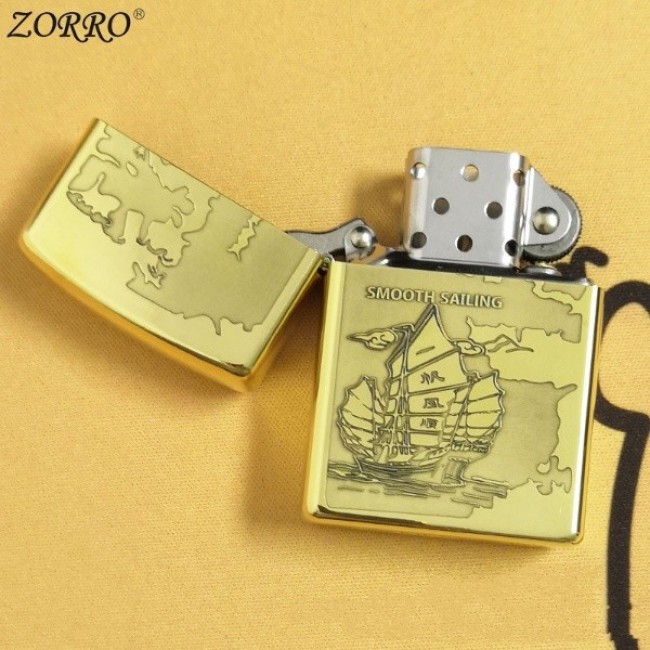 Bật Lửa Zippo Zorro Thuận Buồm Xuôi Gió Khắc 3 Mặt Đồng Nguyên Khối ( Xài Xăng - Có Hộp )