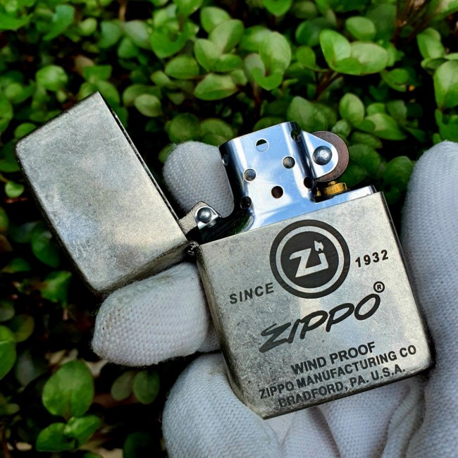 Bật Lửa Zippo Bạc Cổ Xi Bụi Logo Chữ Xéo 1932 Đời La Mã H-IV