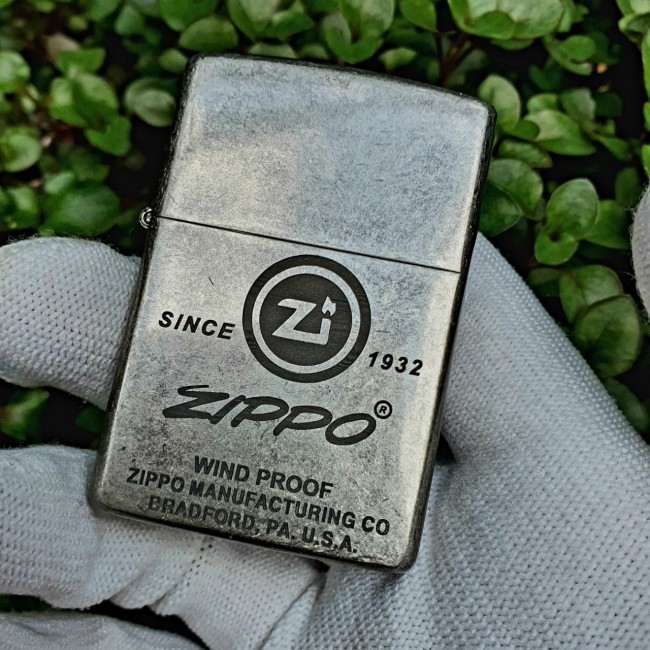 Bật Lửa Zippo Bạc Cổ Xi Bụi Logo Chữ Xéo 1932 Đời La Mã H-IV