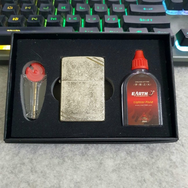 Bật Lửa Zippo Bạc Giả Cổ Loại Xịn Mẫu Trơn Đời La Mã H-IV ( Có Tem Đỏ ) KÈM HỘP Tặng Kèm Xăng Mini +