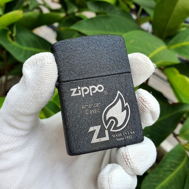 Bật Lửa Zippo Đen Nhám American Classic Đời La Mã E2000-XVI ( Có Tem Đỏ ) KÈM HỘP ZIPPO