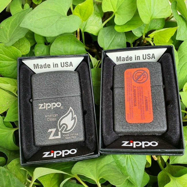 Bật Lửa Zippo Đen Nhám American Classic Đời La Mã E2000-XVI ( Có Tem Đỏ ) KÈM HỘP ZIPPO