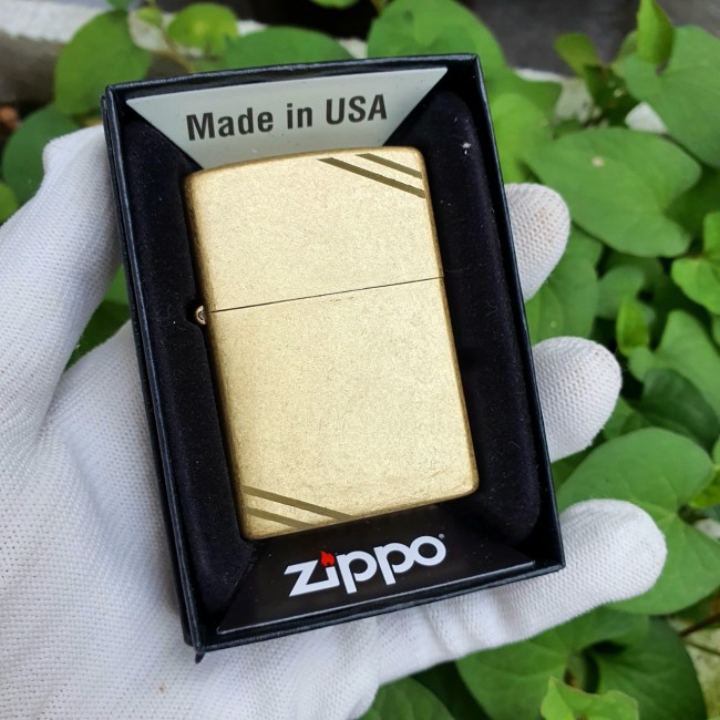 Bật Lửa Zippo Vàng Giả Cổ Chặt Góc Xéo Đời La Mã H-IV ( Có Tem Đỏ ) KÈM HỘP Tặng Kèm Xăng Mini + Đá 