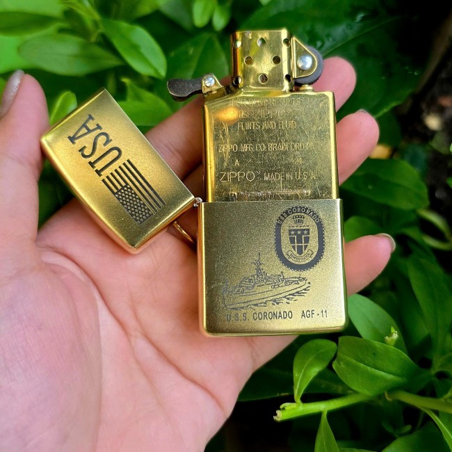 Bật Lửa Zippo Vàng Đồng Thuyền Chiến AGF-11 Ruột Vàng Đời A-24