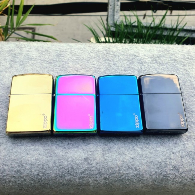 Bật Lửa Zippo Mạ Chrome Đời La Mã Màu Đen ( Có Tem Đỏ )