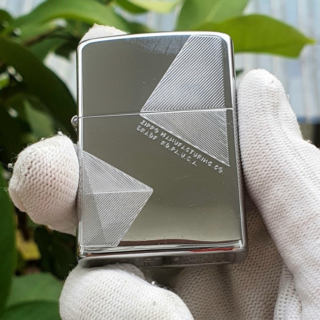 Bật Lửa Zippo Manufacturing Màu Bạc Đáy Dập Đời La Mã E2000-XVI ( Có Tem Đỏ - Fullbox)