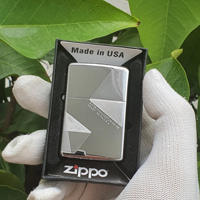 Bật Lửa Zippo Manufacturing Màu Bạc Đáy Dập Đời La Mã E2000-XVI ( Có Tem Đỏ - Fullbox)