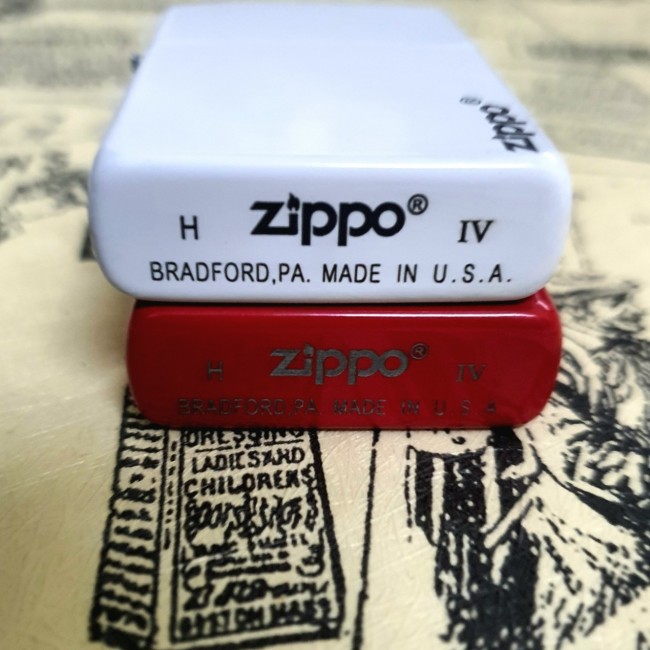 Bật Lửa Zippo Sơn Tĩnh Điện Đời La Mã H-IV Màu Đỏ ( Có Tem Đỏ )