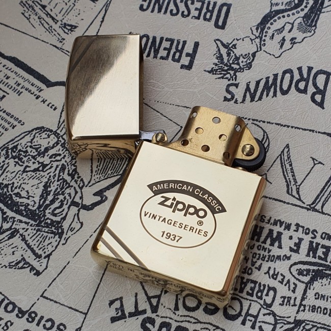 Bật Lửa Zippo Đồng Nguyên Khối American Classic 1937 Mộc Đáy Ngược Đời La Mã XIII - Có Hộp