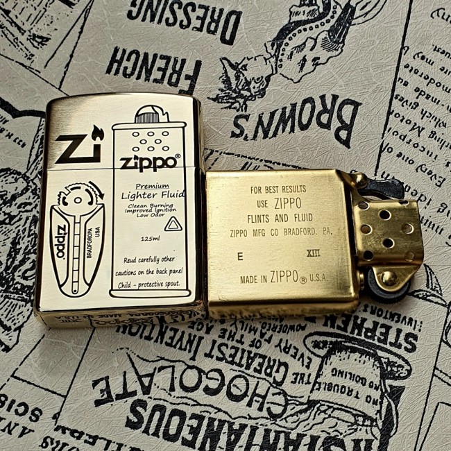  Bật Lửa Zippo Đồng Nguyên Khối Biểu Tượng Chai Xăng Vỉ Đá Mộc Đáy Ngược Đời La Mã XIII - Có Hộp