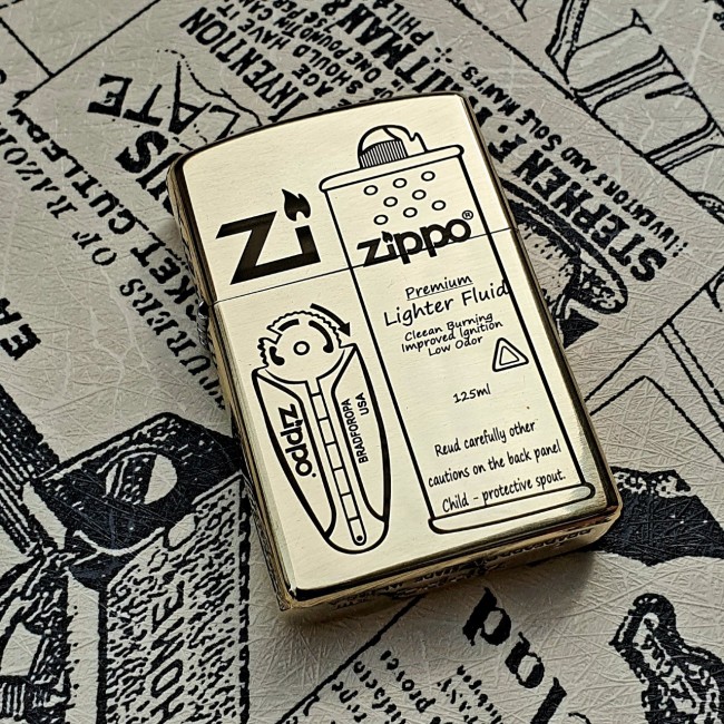  Bật Lửa Zippo Đồng Nguyên Khối Biểu Tượng Chai Xăng Vỉ Đá Mộc Đáy Ngược Đời La Mã XIII - Có Hộp