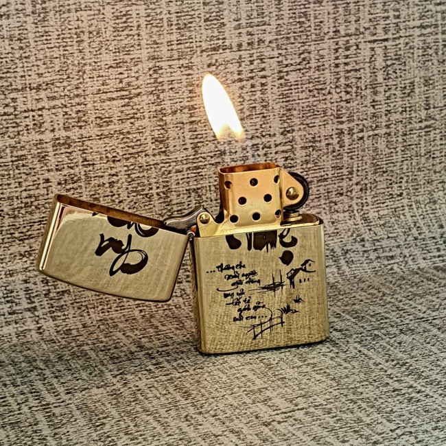 Bật Lửa Zippo Đồng Nguyên Khối Haley-Davidson Mộc Đáy Ngược Đời La Mã XIII - Có Hộp