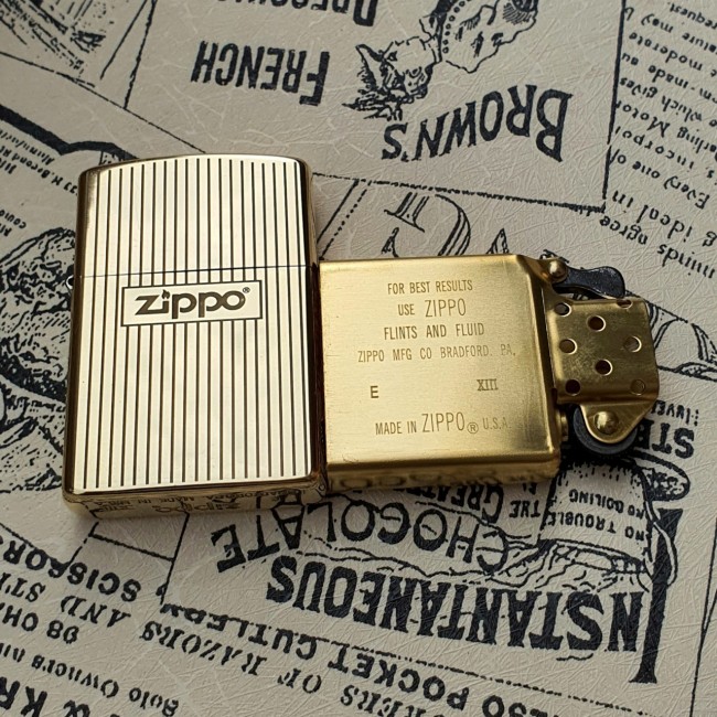 Bật Lửa Zippo Đồng Nguyên Khối Kẻ Sọc Mộc Đáy Ngược Đời La Mã XIII