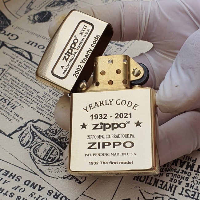 Bật Lửa Zippo Đồng Nguyên Khối Kỷ Niệm Yearly Cod 1932 - 2021 Mộc Đáy Ngược Đời La Mã XIII - Có Hộp