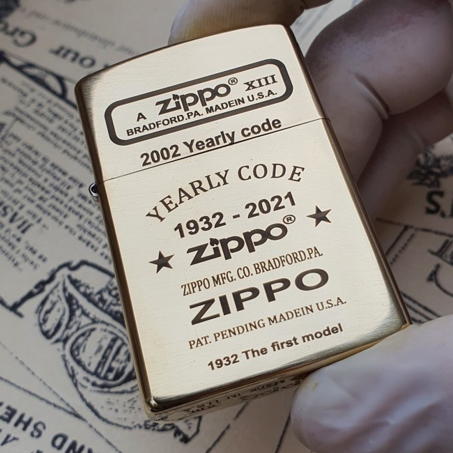 Bật Lửa Zippo Đồng Nguyên Khối Kỷ Niệm Yearly Cod 1932 - 2021 Mộc Đáy Ngược Đời La Mã XIII - Có Hộp