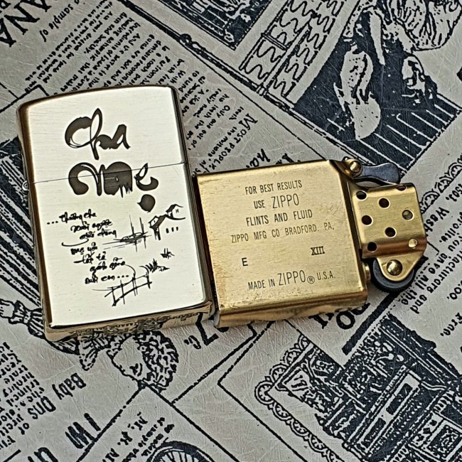 Bật Lửa Zippo Đồng Nguyên Khối Tình Cha Mẹ Mộc Đáy Ngược Đời La Mã XIII - Có Hộp