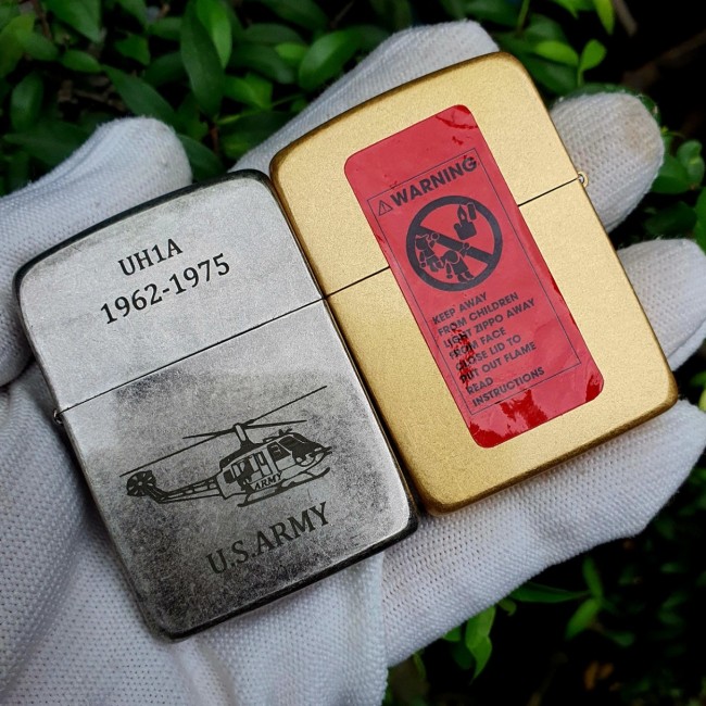 Bật Lửa Zippo Bạc Cổ Góc Bo Tròn Đồng Xi Bụi Giả Cổ US ARMY Góc Bo Tròn Ruột Tráng Men Màu Đen Đáy D