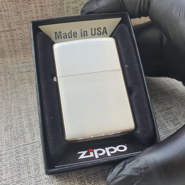 Bật Lửa Zippo Bạc Trơn Vân Ngang Mộc Đáy Ngược Gạch Xéo Năm 1977 - Có Hộp - Tem Đỏ