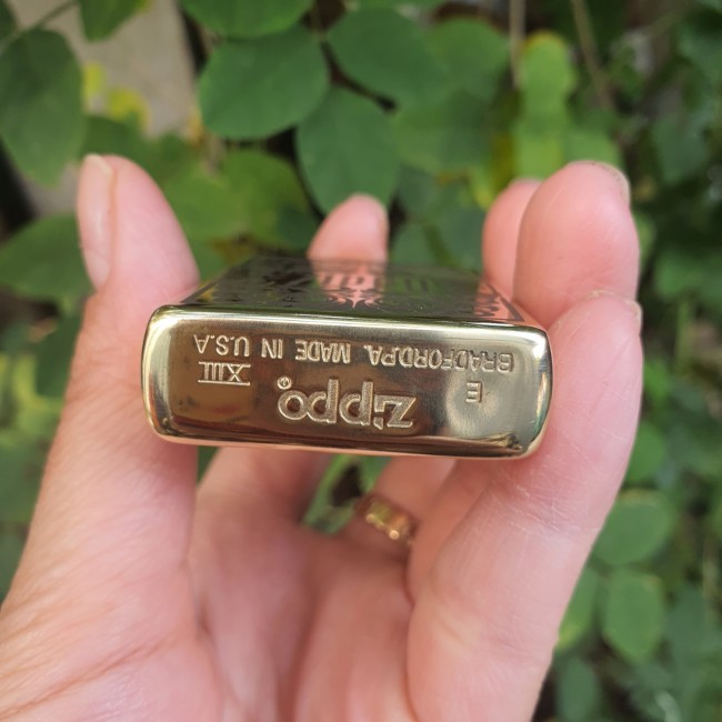 Bật Lửa Zippo Họa Tiết Hoa Văn Mộc Đáy Ngược Đời La Mã XIII Đồng Nguyên Khối - Có Hộp - Tem Đỏ