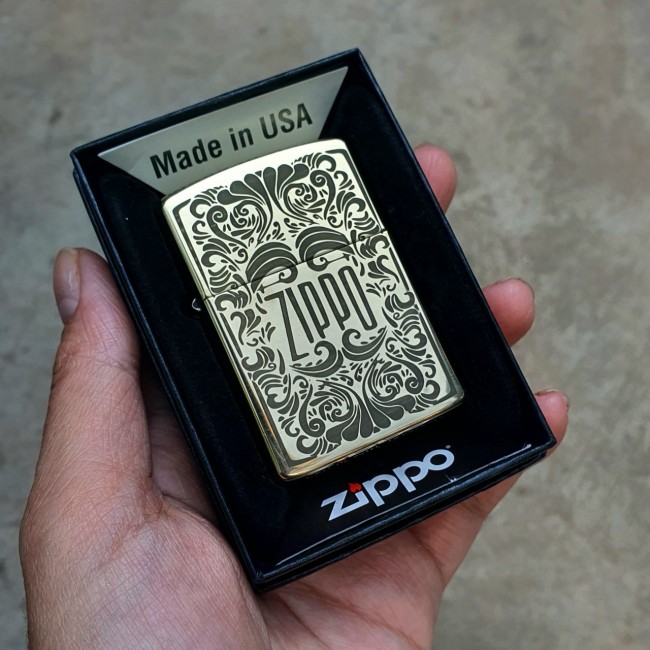 Bật Lửa Zippo Họa Tiết Hoa Văn Mộc Đáy Ngược Đời La Mã XIII Đồng Nguyên Khối - Có Hộp - Tem Đỏ