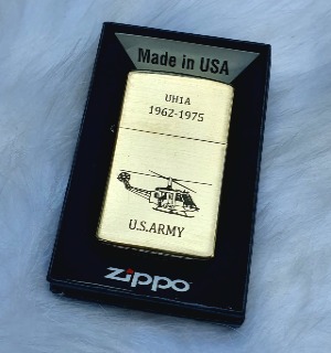 Bật Lửa Zippo U.S ARMY Lục Quân Hoa Kỳ Mộc Đáy Ngược Đời La Mã XIII Phiên Bản Giới Hạn - Có Hộp - Te