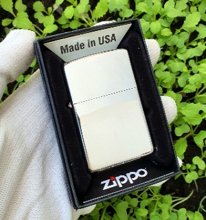 Bật Lửa Zippo Bạc Hoa Văn Đáy Dập Đời La Mã E2000-XVI ( Có Tem Đỏ - Fullbox)