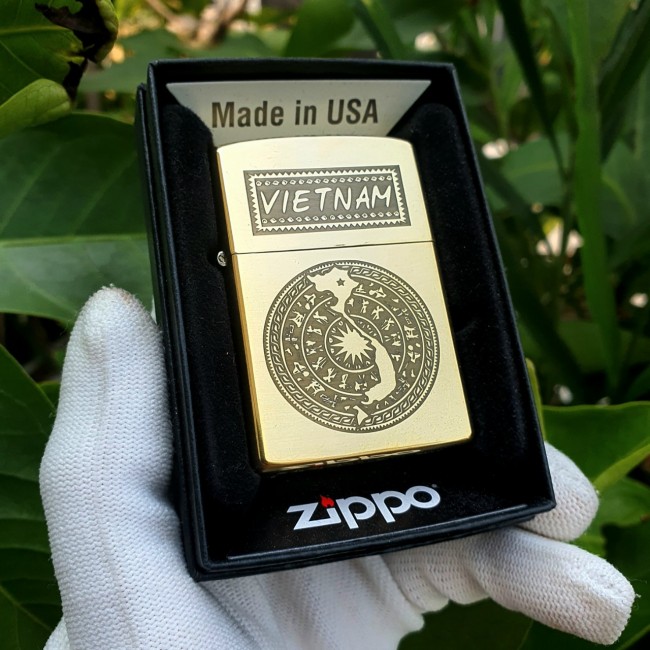 Bật Lửa Zippo Trống Đồng Việt Nam Đáy Dập Đời E2000-XVI ( Ruột Vàng , Có Tem Đỏ , Fullbox)