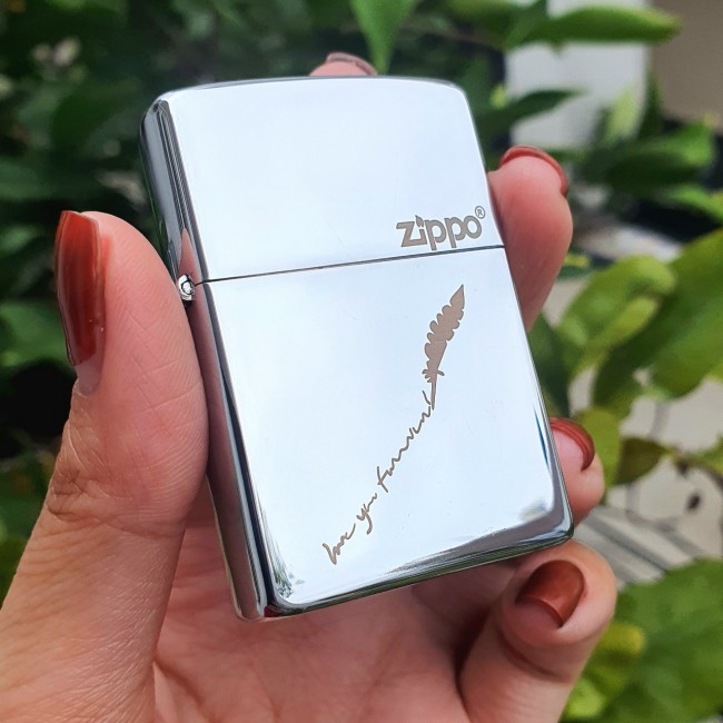 Bật Lửa Zippo Bạc I LOVE YOU Đáy Dập Đời La Mã E2000-XVI ( Có Tem Đỏ - Fullbox)