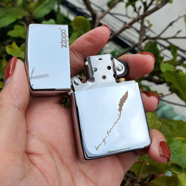 Bật Lửa Zippo Bạc I LOVE YOU Đáy Dập Đời La Mã E2000-XVI ( Có Tem Đỏ - Fullbox)