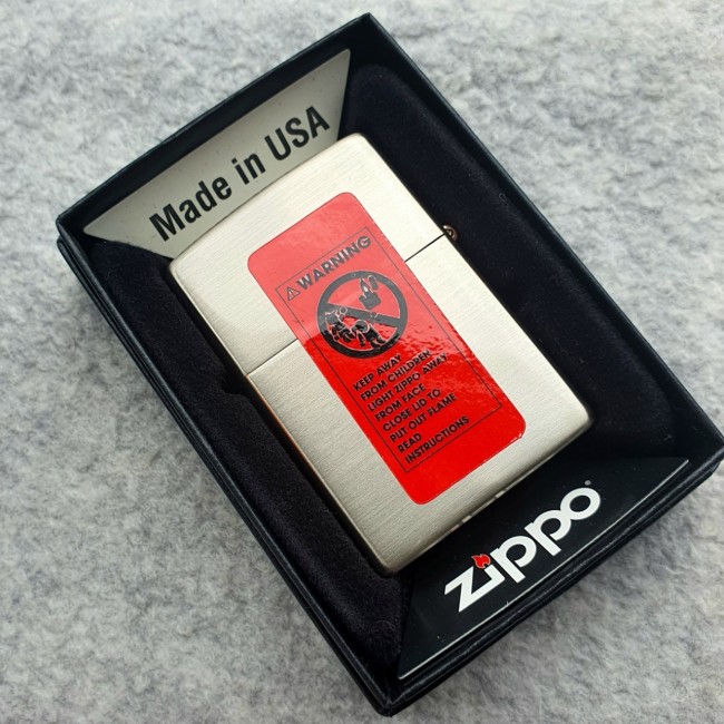 Bật Lửa Zippo Bạc Viền Vàng Đời Gạch Xéo Đáy Ngược 1977- Mẫu Trơn ( Có Tem Đỏ - Fullbox)