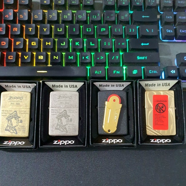 Bật Lửa Zippo Vàng Giả Cổ Đại Tướng Mỹ Đáy Dập Đời E2000-XVI ( Có Tem Đỏ ) KÈM HỘP Tặng Kèm Xăng Min