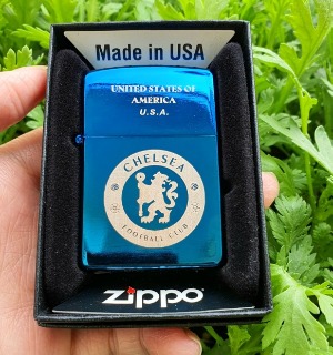 Bật Lửa Zippo Đội Bóng Chelsea Đời La Mã E2000-XVI ( Có Tem Đỏ ) KHÔNG KÈM HỘP ZIPPO