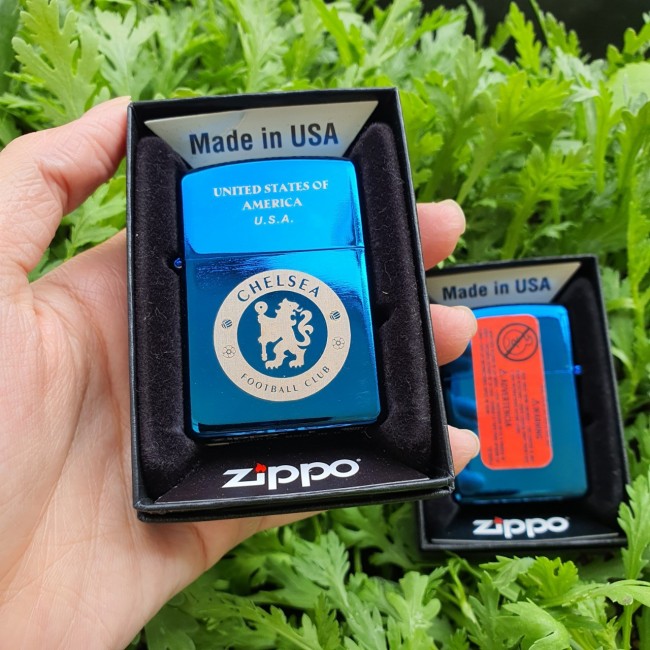 Bật Lửa Zippo Đội Bóng Chelsea Đời La Mã E2000-XVI ( Có Tem Đỏ ) KHÔNG KÈM HỘP ZIPPO