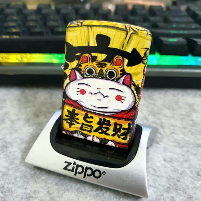 Bật Lửa Zippo Mỹ Nhật Sơn Tĩnh Điện 6 Mặt Phiên Bản Nhật - HÌNH MÈO THẦN TÀI VÀNG