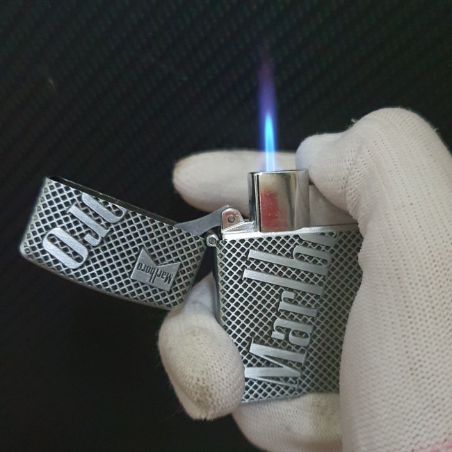 Bật Lửa Gas Khò Marlb0r0 Kiểu Dáng Zippo 1 Tia Lửa Chống Gió ( Màu Vàng, Bạc )