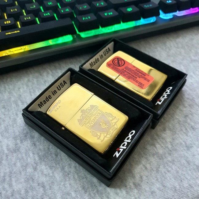 Bật Lửa Zippo Đội Bóng CLB Liverpool Đời La Mã E2000-XVI ( Có Tem Đỏ ) KHÔNG KÈM HỘP ZIPPO
