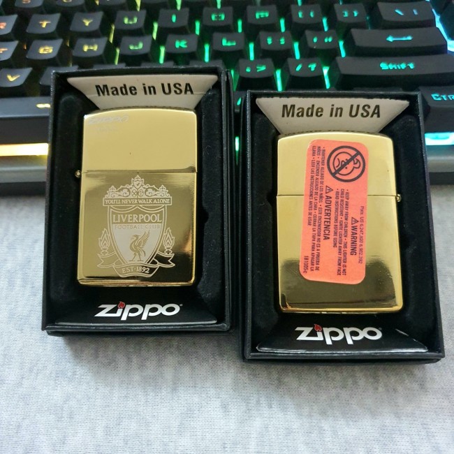 Bật Lửa Zippo Đội Bóng CLB Liverpool Đời La Mã E2000-XVI ( Có Tem Đỏ ) KHÔNG KÈM HỘP ZIPPO