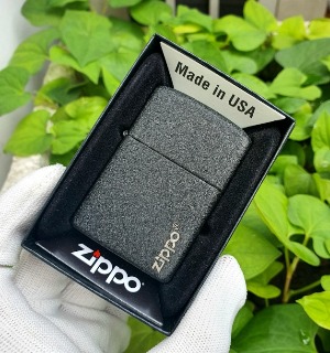 Bật Lửa Zippo Đen Nhám Đời La Mã E2000-XVI ( Có Tem Đỏ ) KÈM HỘP ZIPPO