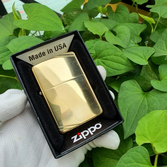 Bật Lửa Zippo Mỹ Đồng Chặt Góc Xéo Đáy Lõm Đời E-XVI ( Ruột Vàng , Có Tem Đỏ , Fullbox)